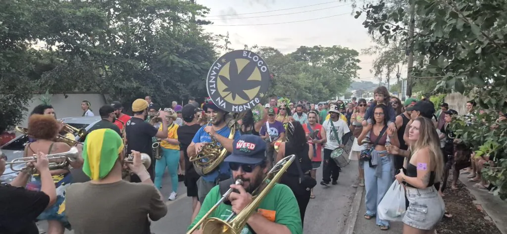 marcha da maconha saquarema bloco planta na mente